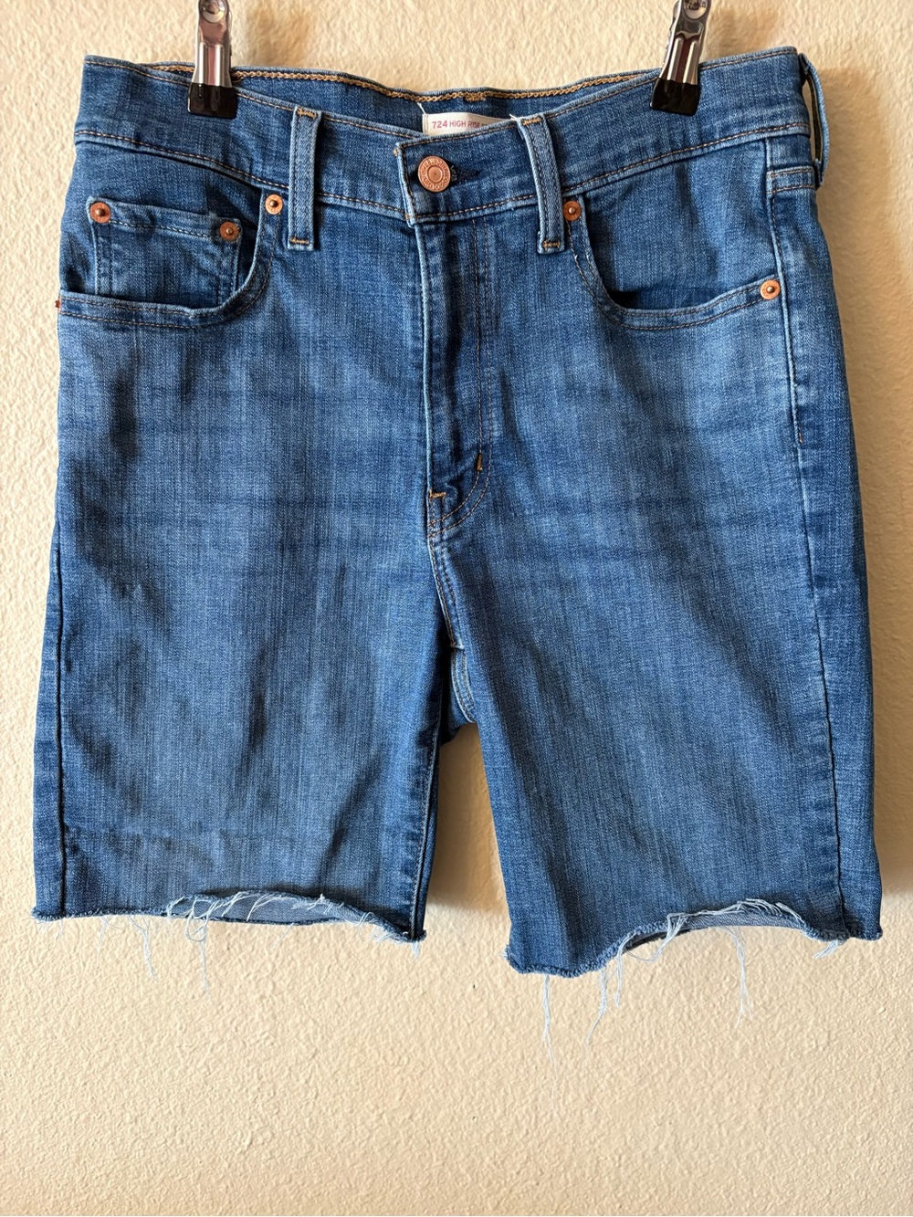 Levi's 724 High Rise Cutoff Denim Shorts Women's 29 Blue Frayed Hem 7"